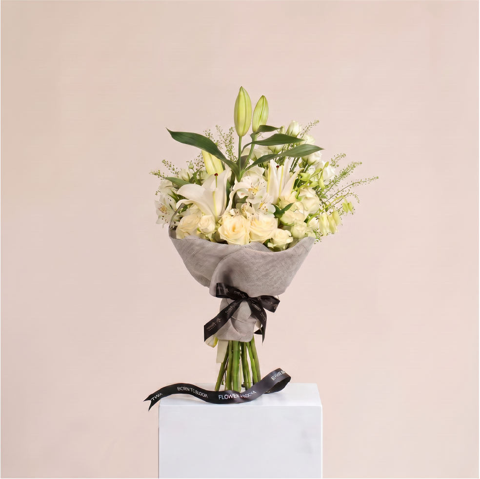 Bouquet of roses and lilyium